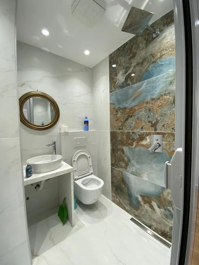 Apartament In Blloku In Front Of Taiwan 地拉那 阿尔巴尼亚