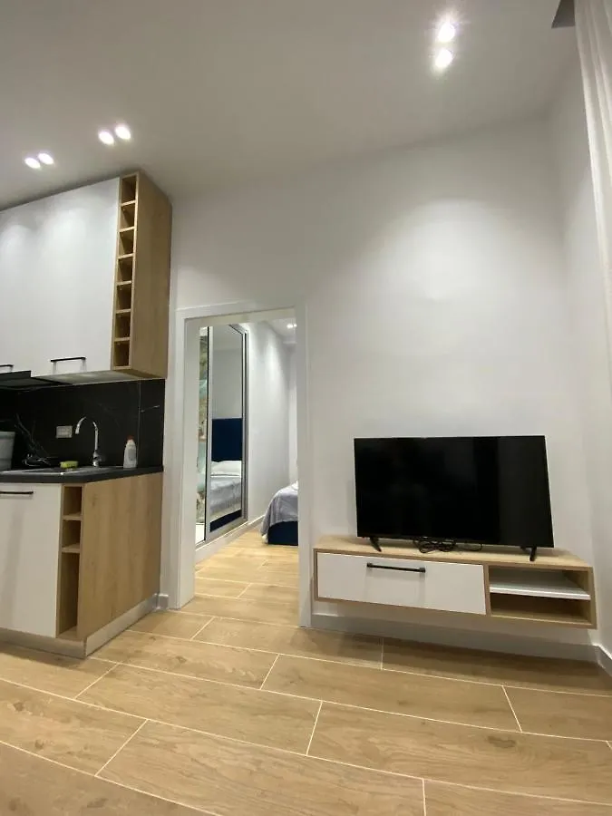 公寓 Apartament In Blloku In Front Of Taiwan 地拉那 阿尔巴尼亚