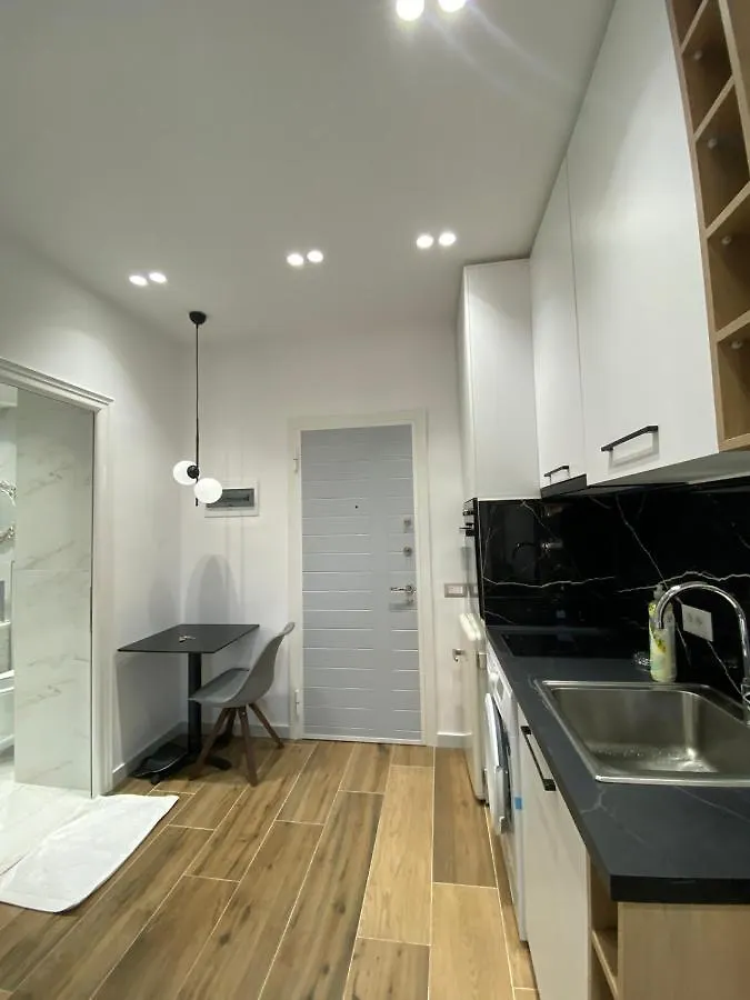 Apartament In Blloku In Front Of Taiwan 地拉那 公寓