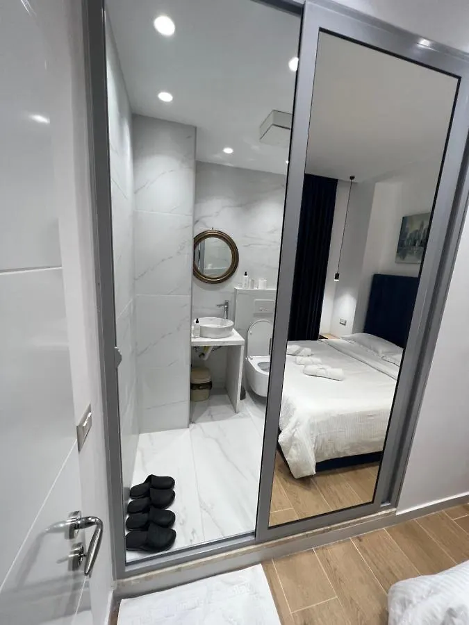 公寓 Apartament In Blloku In Front Of Taiwan 地拉那