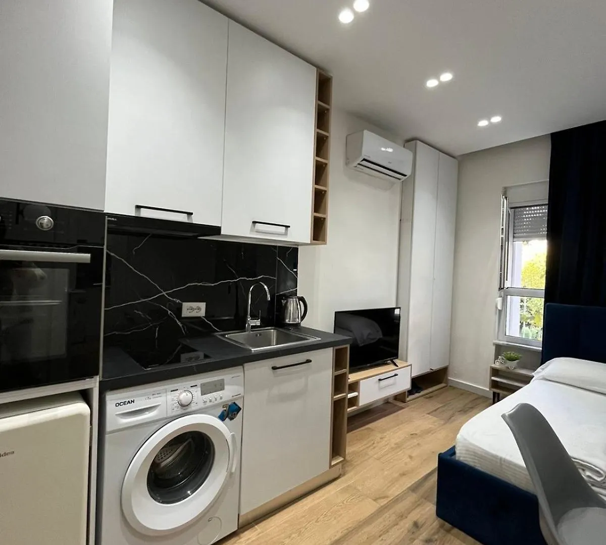 公寓 Apartament In Blloku In Front Of Taiwan 地拉那