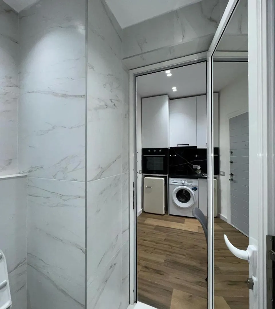 Apartament In Blloku In Front Of Taiwan 地拉那